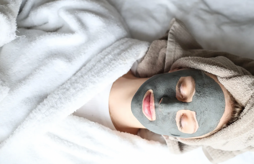 MASCHERA VISO CARBONE ATTIVO E MORINGA